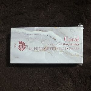 Coral Shiny Lipstick